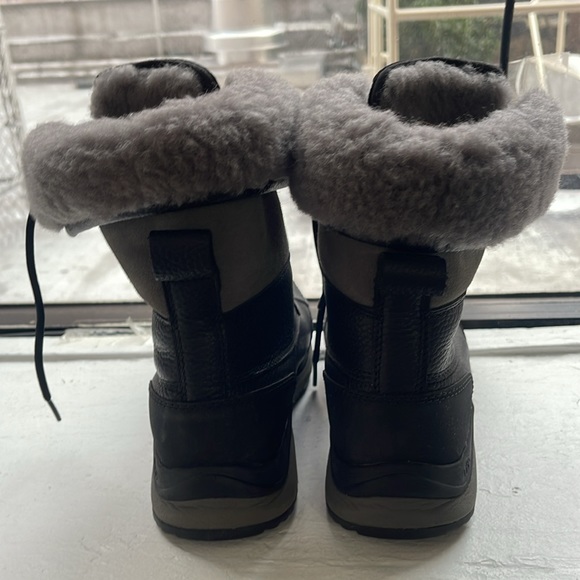 Women's Adirondack Round Toe Leather & Suede Waterproof Booties - Picture 5 of 7